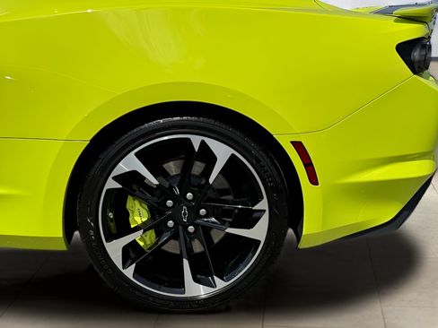 Used 2020 Chevrolet Camaro SS RWD image 39
