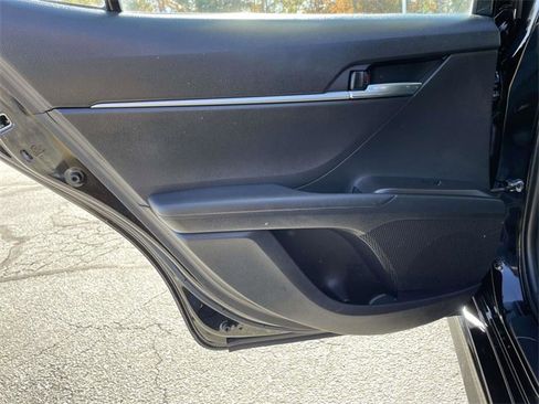 Used 2023 Toyota Camry SE image 15