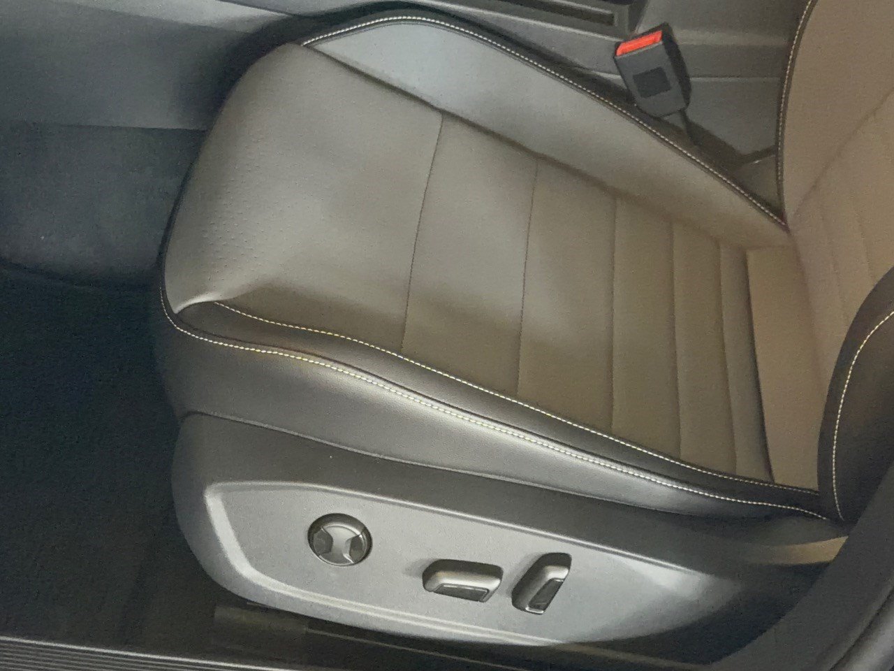 New 2027 Volkswagen Jetta Sport FWD image 16