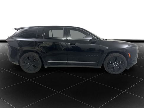 Used 2025 Jeep Wagoneer S Launch Edition image 6