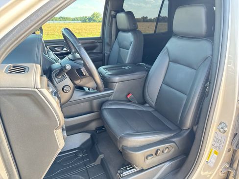 Used 2022 Chevrolet Tahoe LT w/ LT Signature Plus Package RWD image 11