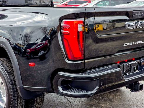 Used 2026 GMC Sierra 3500 Denali Ultimate AWD/4WD image 21