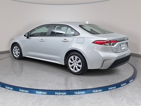 Used 2024 Toyota Corolla LE image 4