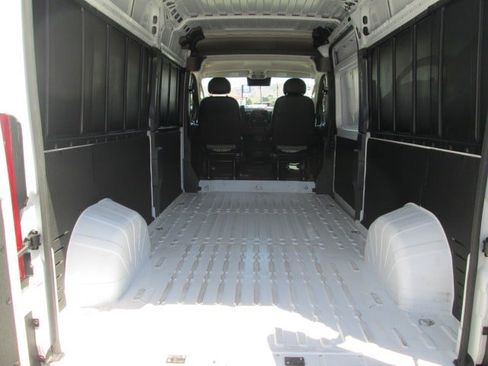 Used 2026 RAM ProMaster 2500 w/ Convenience Group FWD image 12