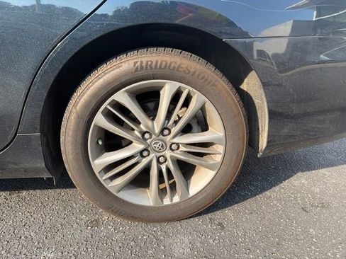 Used 2017 Toyota Camry SE FWD image 12