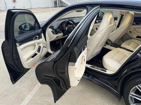 Used 2016 Porsche Panamera Turbo S image 18