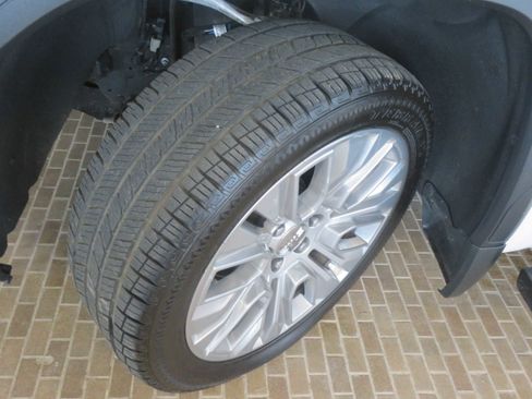 Used 2022 GMC Sierra 1500 Denali w/ Denali Premium Package image 11