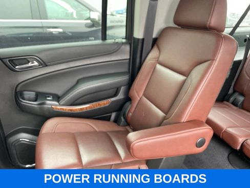 Used 2019 Chevrolet Suburban Premier w/ Premier Plus Edition AWD/4WD image 14