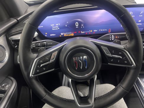 Used 2026 Buick Enclave Avenir image 30