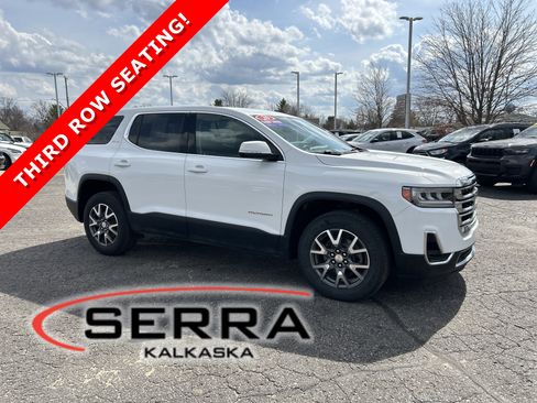 Used 2020 GMC Acadia SLE w/ LPO, Floor Liner Package FWD image 1
