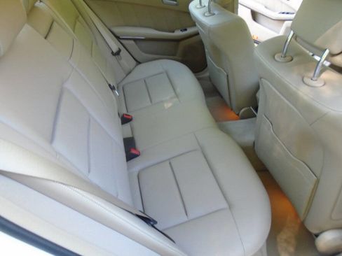 Used 2011 Mercedes-Benz E 350 Sedan image 24