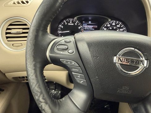 Used 2019 Nissan Pathfinder SL w/ Cargo Package image 27
