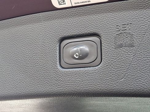 Used 2019 Ford Edge SEL w/ Equipment Group 201A image 30