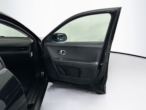 Used 2024 Hyundai Ioniq 5 SEL RWD image 32