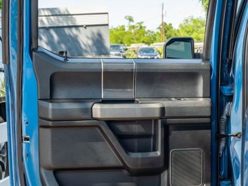 Used 2019 Ford F150 Raptor w/ Equipment Group 802A Luxury AWD/4WD image 32