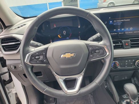 Certified 2024 Chevrolet TrailBlazer LT w/ LT Cold Weather Package AWD/4WD image 12