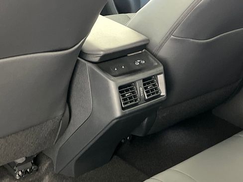 New 2026 Subaru Solterra image 32