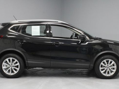 Certified 2022 Nissan Rogue Sport SV AWD/4WD image 11