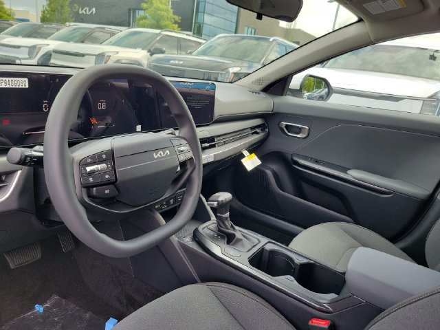 New 2026 Kia K4 FWD image 11