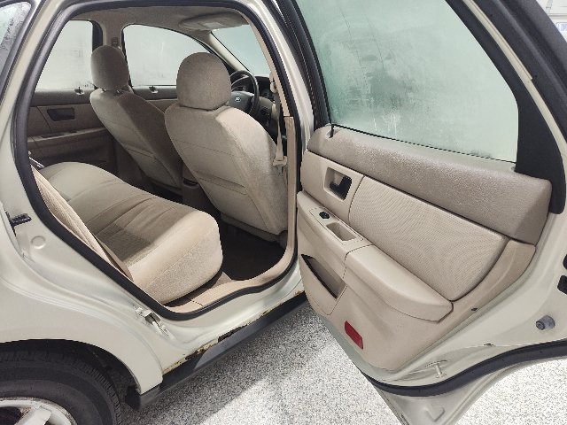 Used 2007 Ford Taurus SEL FWD image 19