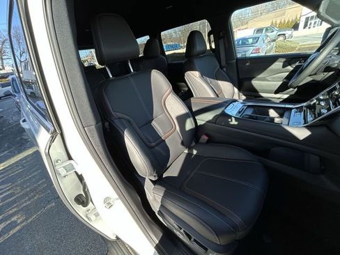 New 2026 Nissan Armada SL w/ Captain's Chari Seat Package image 15