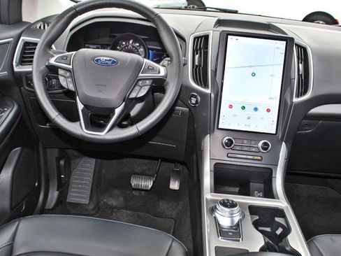 Used 2024 Ford Edge SEL image 16
