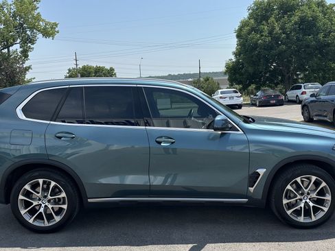 Used 2024 BMW X5 xDrive40i w/ Premium Package AWD/4WD image 11