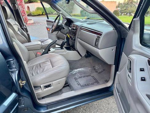 Used 2002 Jeep Grand Cherokee Limited image 26
