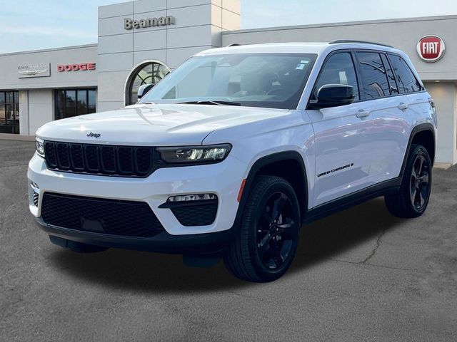 Used 2023 Jeep Grand Cherokee Limited w/ Black Appearance Package RWD image 3
