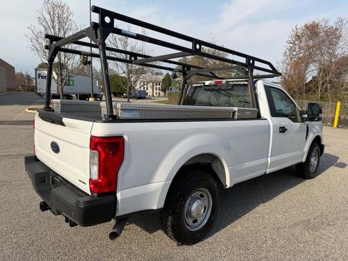 Used 2018 Ford F250 XL w/ Power Equipment Group image 4
