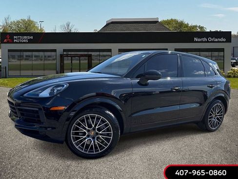 Used 2022 Porsche Cayenne AWD/4WD image 1