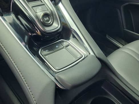 Used 2024 Acura RDX SH-AWD image 33