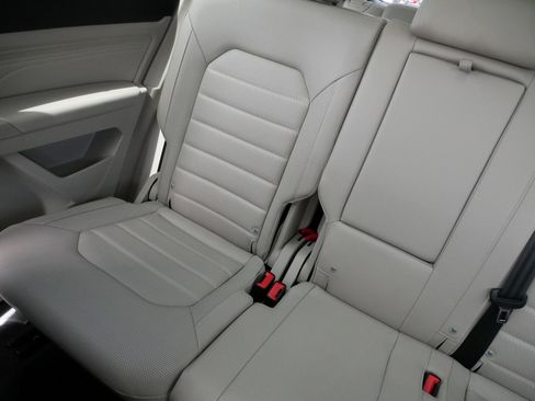 Certified 2022 Volkswagen Atlas SEL Premium AWD/4WD image 12