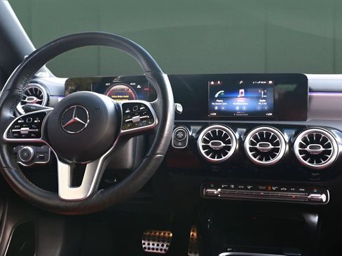Used 2021 Mercedes-Benz CLA 250 image 33