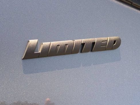Used 2024 Toyota Tundra Limited AWD/4WD image 34