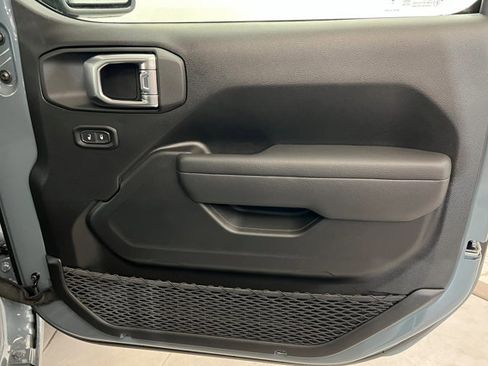 New 2025 Jeep Gladiator Sport image 22