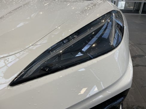 Used 2022 Chevrolet Corvette Stingray Premium Cpe w/ Z51 Performance Package RWD image 5