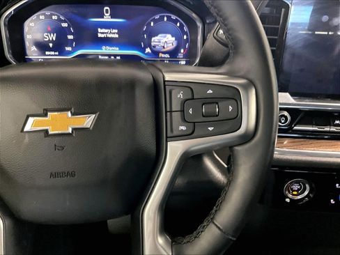 Used 2024 Chevrolet Silverado 1500 LT AWD/4WD image 23