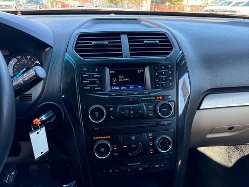Used 2016 Ford Explorer FWD image 18