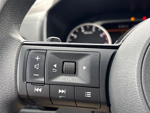 Certified 2023 Nissan Rogue SV image 18