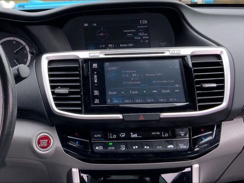 Used 2017 Honda Accord EX-L image 7