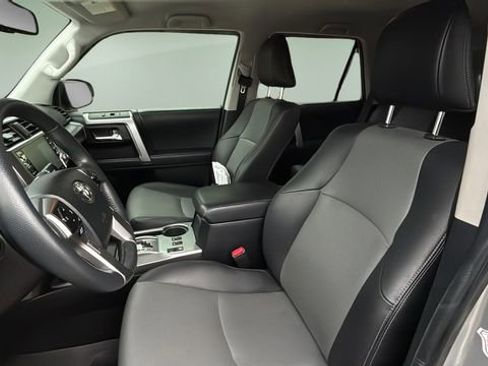 Used 2022 Toyota 4Runner SR5 Premium image 17