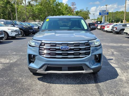 Used 2026 Ford Explorer Active w/ Active Comfort Package RWD image 2
