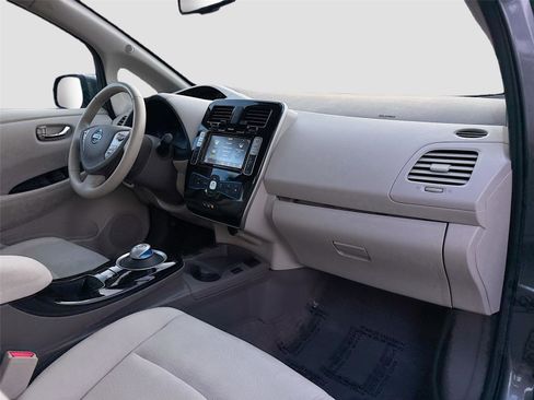 Used 2016 Nissan Leaf SV FWD image 28