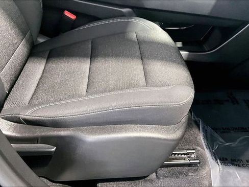 Used 2025 Chevrolet Traverse LT AWD/4WD image 42