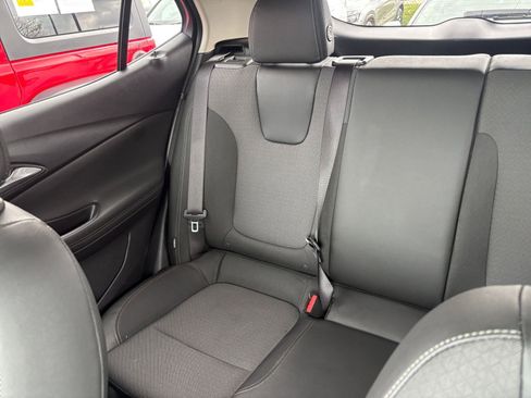 Used 2025 Buick Encore GX Preferred image 38