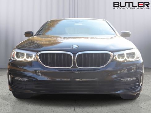 Used 2018 BMW 530i w/ Premium Package image 2
