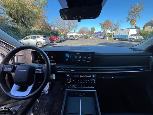 Used 2025 Hyundai Santa Fe SEL image 34