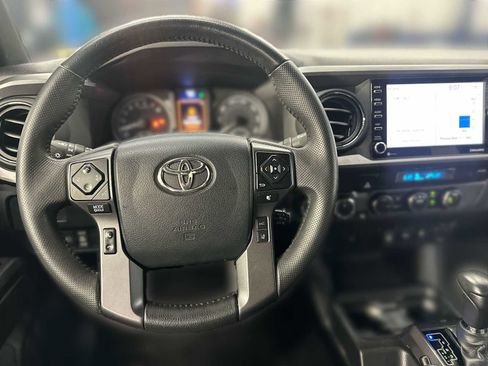 Used 2023 Toyota Tacoma TRD Off-Road AWD/4WD image 9