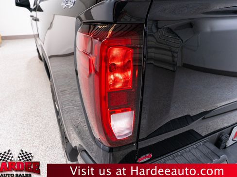 Used 2024 GMC Sierra 1500 Pro w/ Graphite Edition AWD/4WD image 9